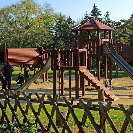 Park Izida Szálloda 3*
